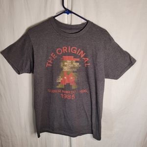 Super mario bros 1985 mens tee shirt size medium in gray